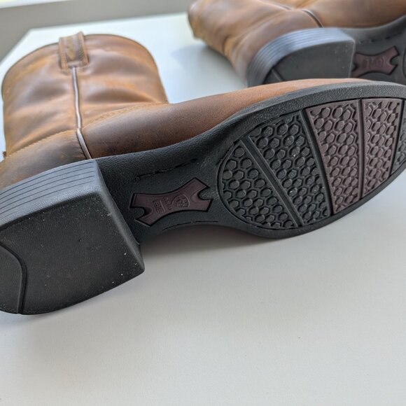 Ariat Men’s Heritage Roper Round Toe Western Boot - 9 Wide (EE) - Brown - Picture 2 of 8